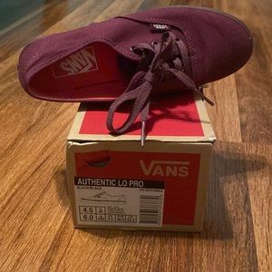 Brand new vans authentic lo pro sneakers